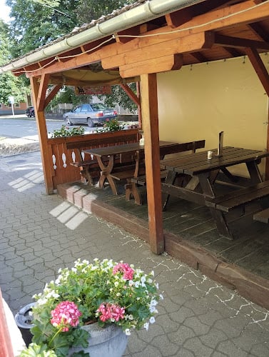 Herfli Söröző-Pizzéria