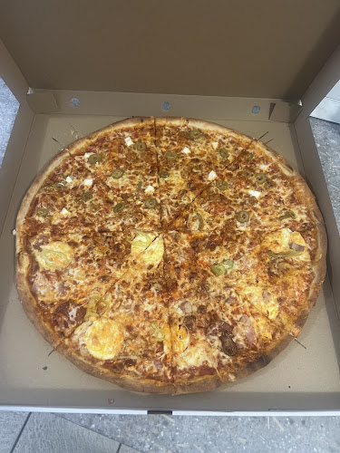 Hotel Pellikán Gösser Söröző,Pizzéria