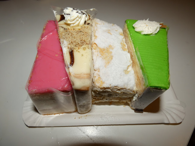 LILA AKÁC CUKRÁSZDA