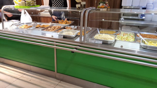 Comentarii opinii despre Dixie Ételbár