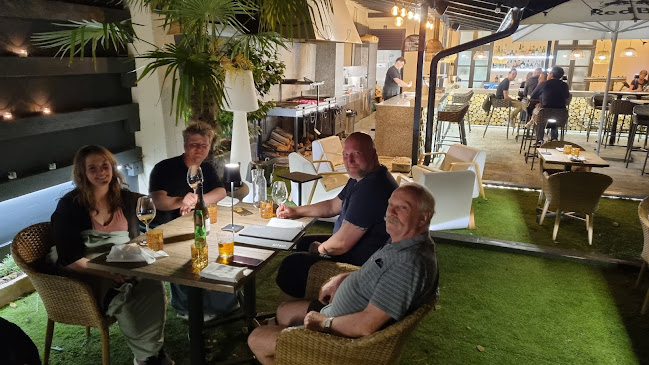 Comentarii opinii despre UMO Restaurant