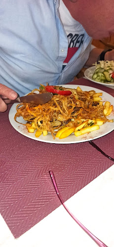 Négy Muskétás Étterem - Vendéglátás