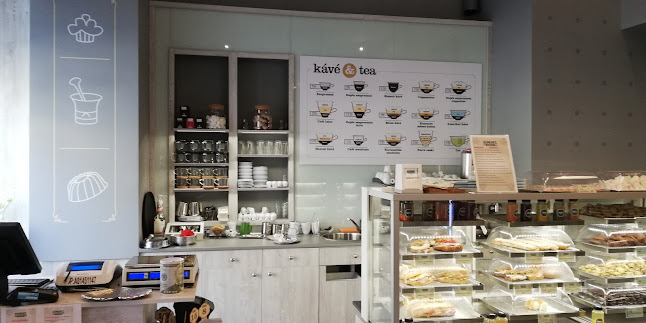 Comentarii opinii despre Kemenes Cukrászda és Bisztró Vámház krt.