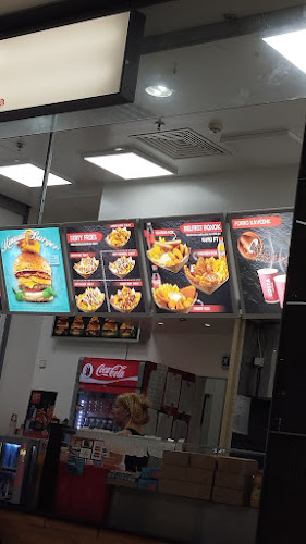 Opinii despre Belfrit Corvin în Budapest - Vendéglátás