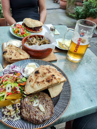 Pécs, Ferencesek utcája 32, 7621