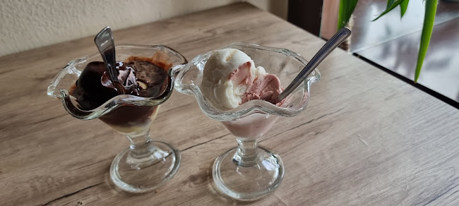 Harangvirág cukrászda - Vendéglátás