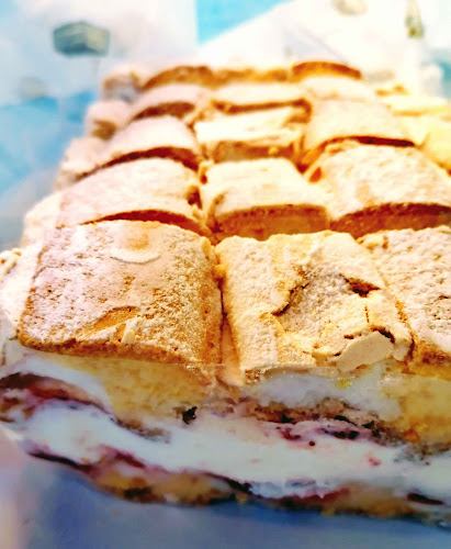 Comentarii opinii despre REGE pékség és élelmiszer Ravazd