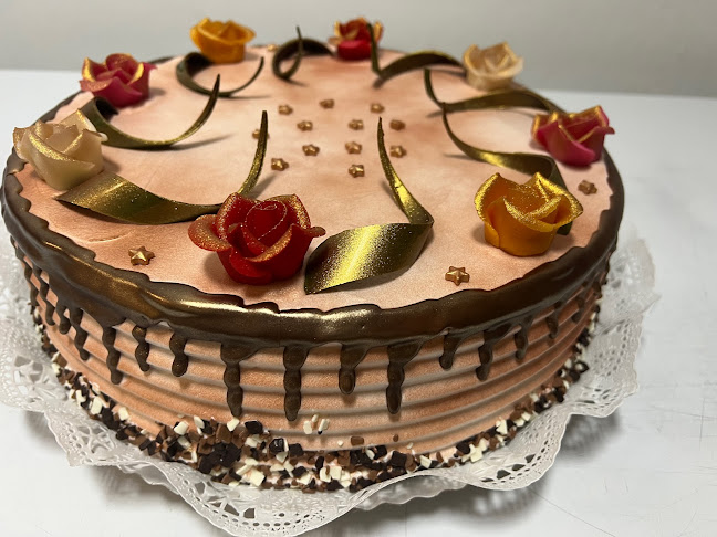 Kis Cuki cukrászda és kisbolt