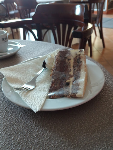 Comentarii opinii despre Schőnig Cukrászda és Kávéház