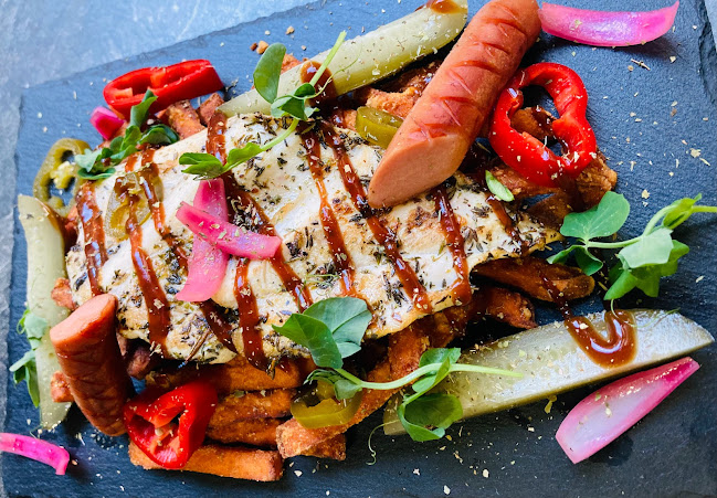 Comentarii opinii despre Adam's Kávézó, Étel- és Koktélbár