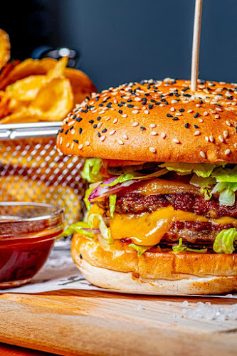 Opinii despre Balcsi Falatozó-Átmenetileg zárva, újranyitás 2025.október!Addig a Tölgyfa Étterem&Pub-ban tartunk nyitva! în Zamárdi - Vendéglátás