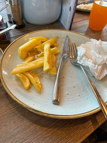 Misi Fakanala Kifőzde - Vendéglátás