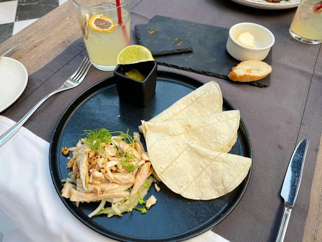 Opinii despre UMO Restaurant în Budapest - Vendéglátás