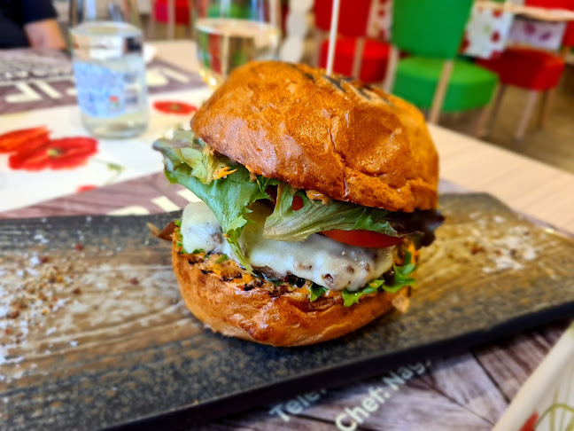 Comentarii opinii despre Pipacs Étterem Eger-Almár