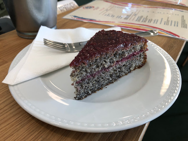 Comentarii opinii despre Nyolcharminc Presszó