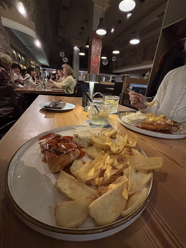 Replay Cafe & Restaurant