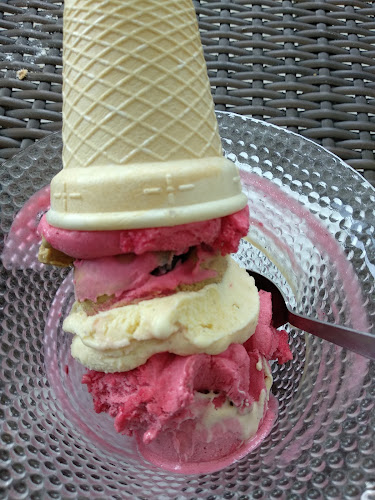 Comentarii opinii despre Vanilin Cukrászda