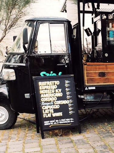 Opinii despre Szia! Coffee & Sweets în Szeged - Vendéglátás