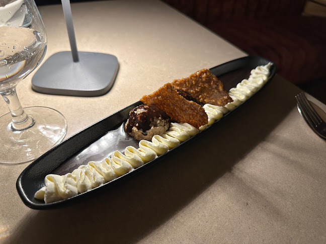 Comentarii opinii despre Aranybástya