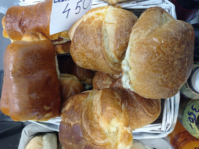 Opinii despre Kerek Perec Pékség în Budapest - Vendéglátás