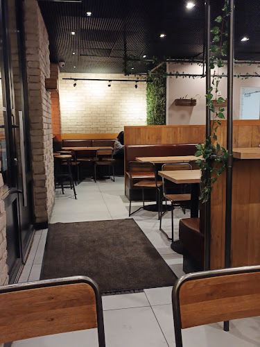 Pizza Hut Budapest Király - Vendéglátás