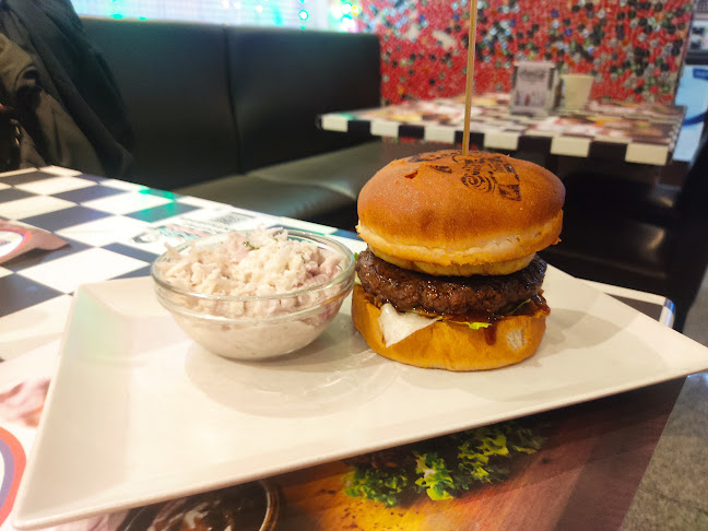 Opinii despre Chili Dog Amerikai Étterem în Budapest - Vendéglátás