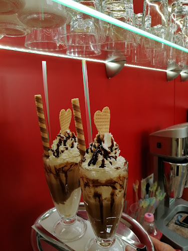 Dolomiti Fagylaltozó - Vendéglátás