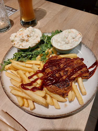 Travel Kávézó és Terasz