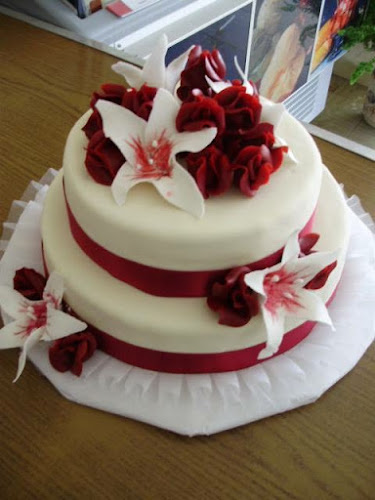 Opinii despre Nagyvenyimi Cukrászda în Nagyvenyim - Vendéglátás