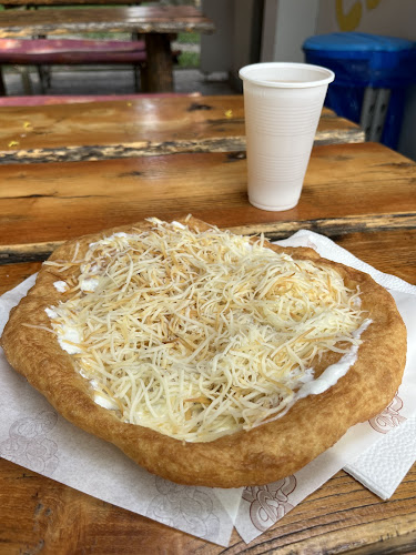 Comentarii opinii despre Lángos Büfé