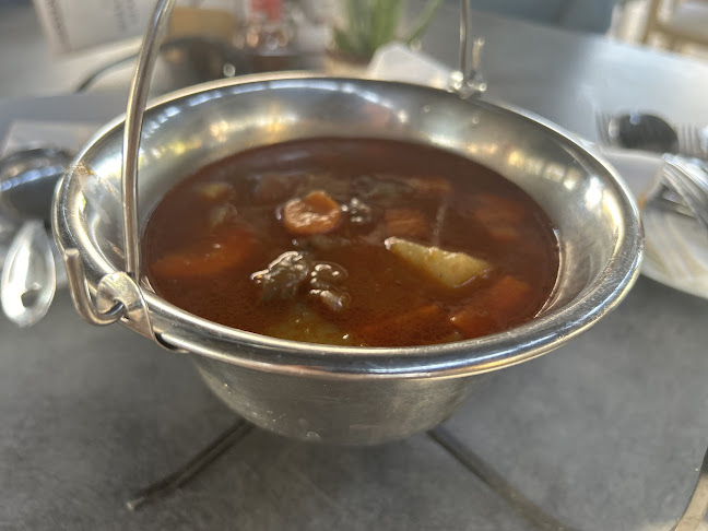 Opinii despre Borbarátok Étterem és Vendégház în Badacsonytomaj - Vendéglátás