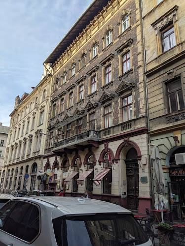 Café Mézes söröző - Vendéglátás