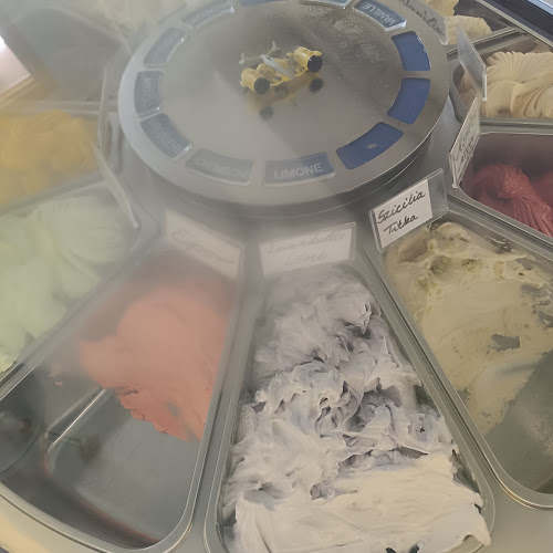 Mangó Terasz - Fagylaltkert és Pizzéria - Vendéglátás