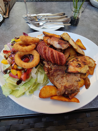 Várpalota, Péti út 2, 8100