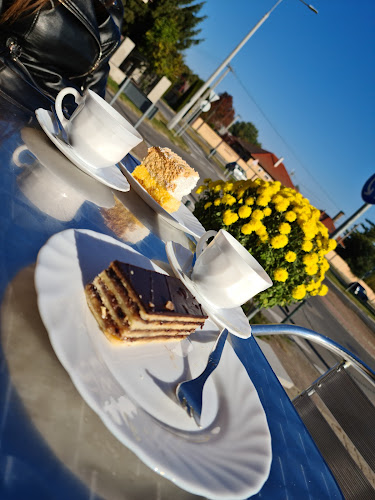 Opinii despre Török Cukrászda în Fehérgyarmat - Vendéglátás