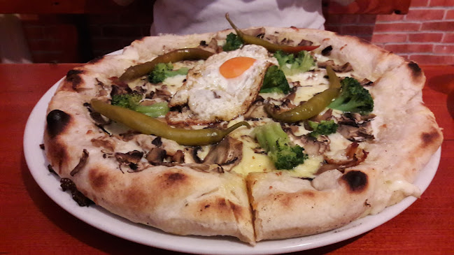 Opinii despre Corso Verona Gyorsétterem în Kiskunhalas - Vendéglátás