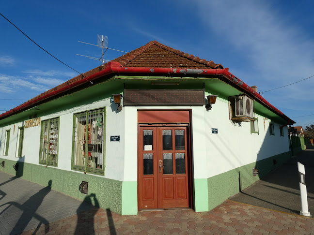 Comentarii opinii despre LILA AKÁC CUKRÁSZDA