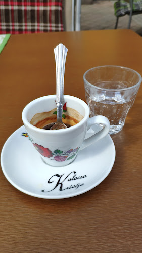 Comentarii opinii despre Belvárosi Dallmayr kávéház