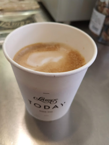 Opinii despre Központi Kávéház Szamos Cukrászda în Esztergom - Vendéglátás