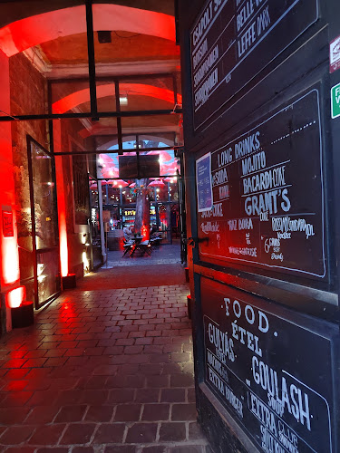 EXTRA Budapest - Brunch Bar Club - Vendéglátás