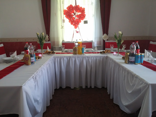 Radimetzky Kúria Vendégház - Vendéglátás