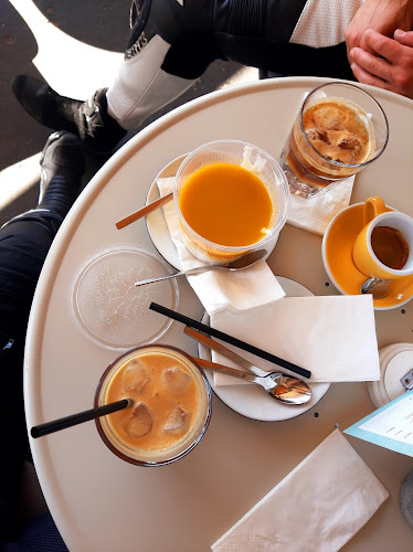 Opinii despre Presso - Coffe And More în Baja - Vendéglátás