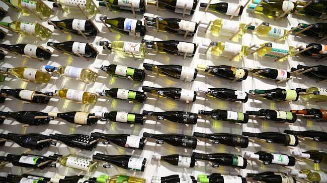 Opinii despre Borbázis Borkereskedés în Budapest - Vendéglátás