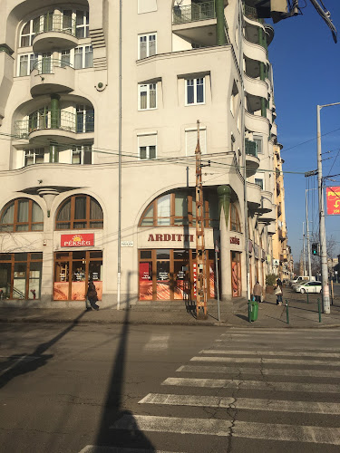 Comentarii opinii despre Arditti Pékség