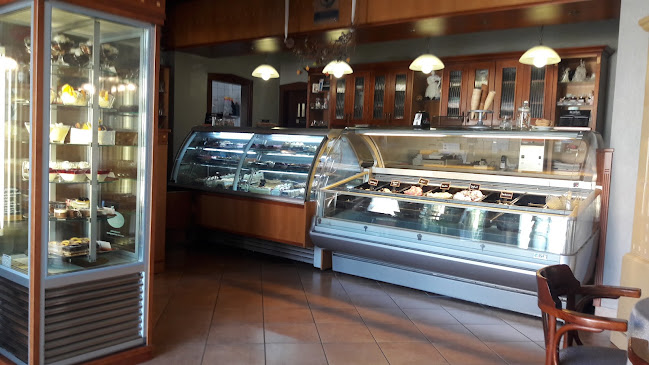 Schőnig Cukrászda és Kávéház - Vendéglátás