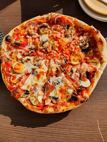 Opinii despre Múzeum Cukrászda în Esztergom - Vendéglátás