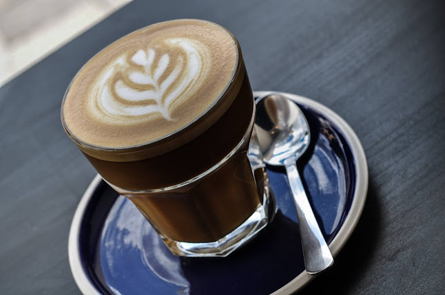 Opinii despre LYR Speciality Coffee and Food în Pécs - Vendéglátás