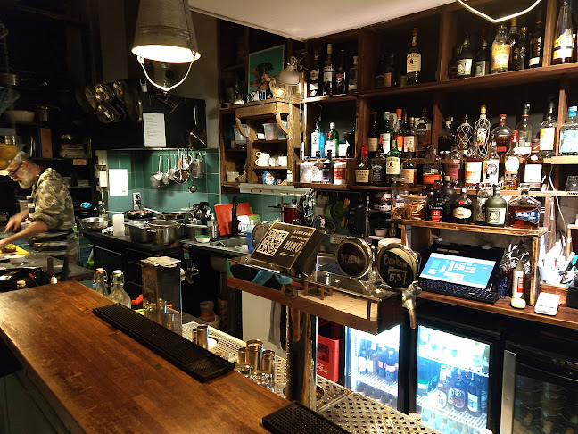 Opinii despre Fekete Kutya în Budapest - Vendéglátás