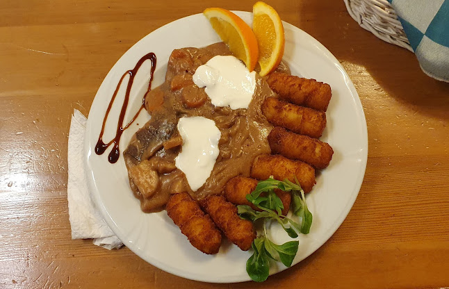 St. Hubertus Panzió & Étterem - Parádsasvár