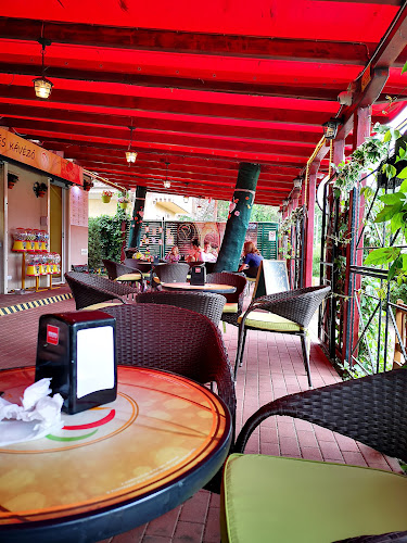 Comentarii opinii despre Aranytölcsér Fagylaltkert és Kávézó